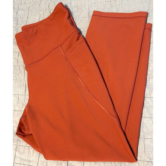 Old Navy Women's Elevate Go-Dry Cropped Leggings in Cherry Birch Size Large EUC - Picture 1 of 7